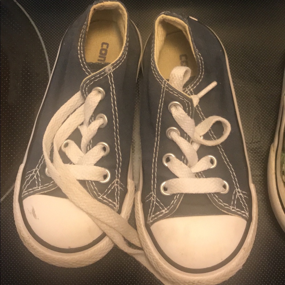 Toddler converse size 7 navy